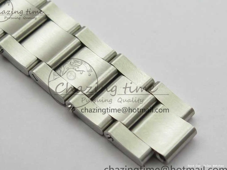 AAA Replica Watches WWF Edition Bezel Skeleton Best Durable Submariner SS 2925 116660 Andrea Carbon on SA Pirlo 0103